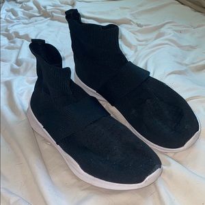 Black knit shoes